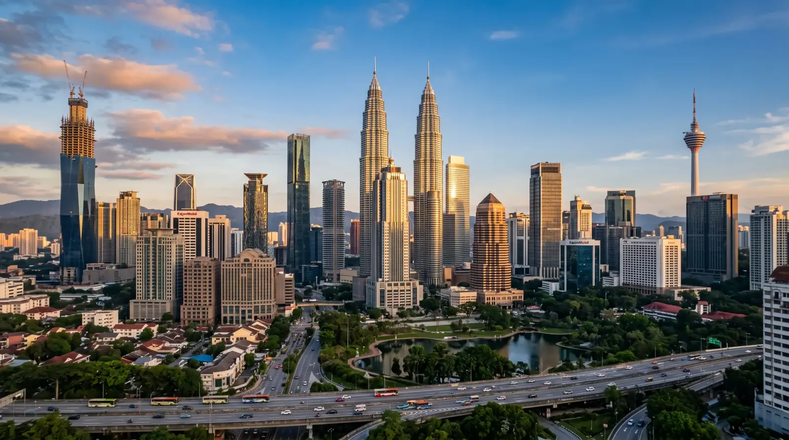 Skyline korporat Kuala Lumpur mewakili aktiviti pasaran Bursa Malaysia