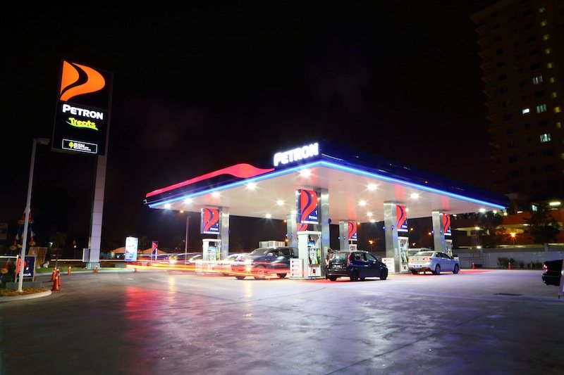 petronm petrol station